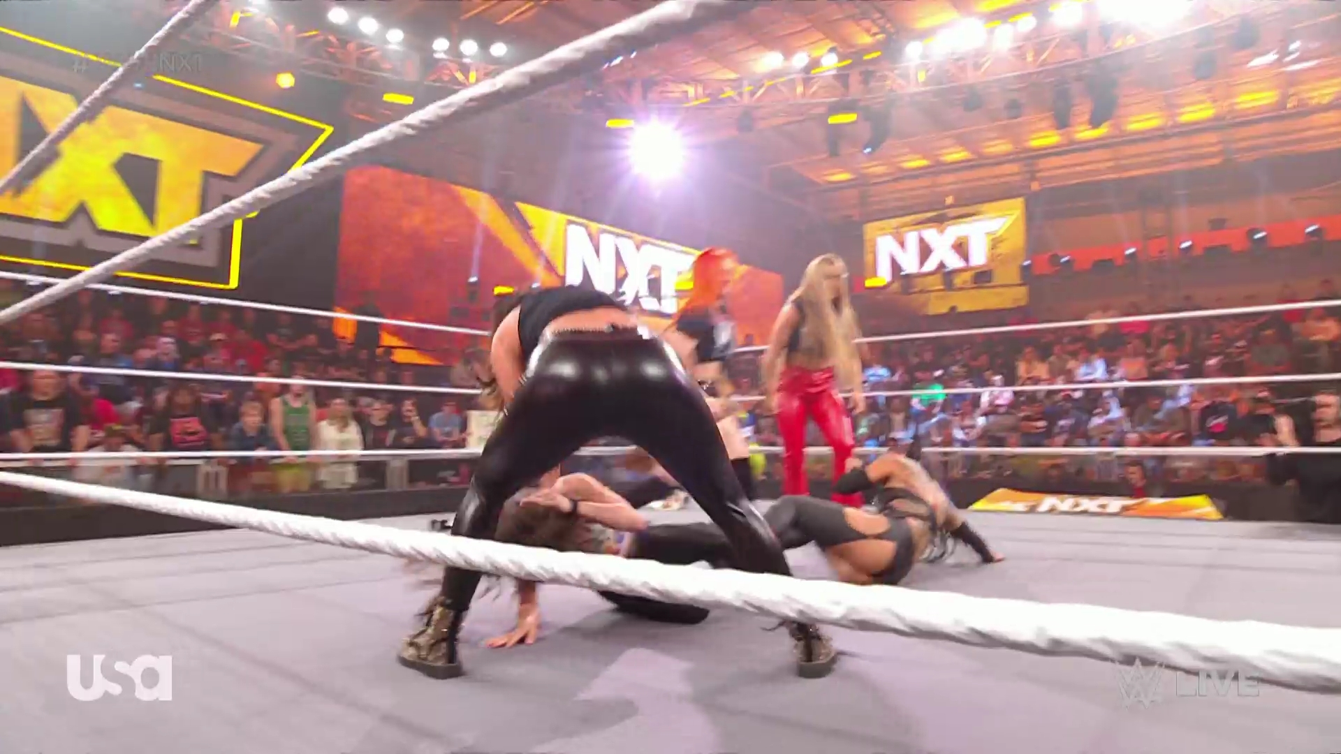 WWE_NXT_2022_11_22_USAN_1080p_WEB_h264-HEEL_mkv0406.jpg