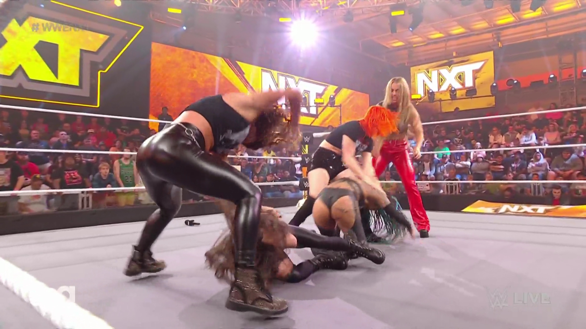 WWE_NXT_2022_11_22_USAN_1080p_WEB_h264-HEEL_mkv0407.jpg