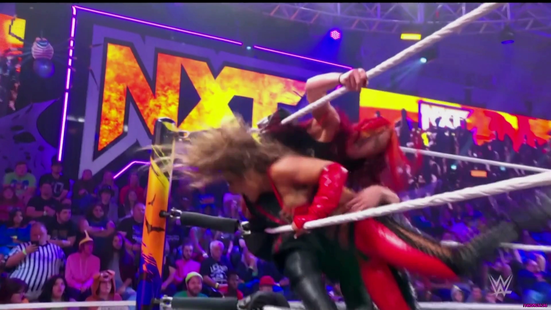 WWE_NXT_Halloween_Havoc_2022_PPV_1080p_HDTV_x264-Star_mkv0600.jpg