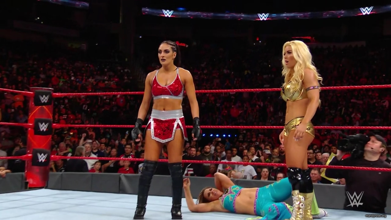 WWE_Network_Specials_Liv_Forever_720p_Hi_WEB_h264-HEEL_mp40978.jpg