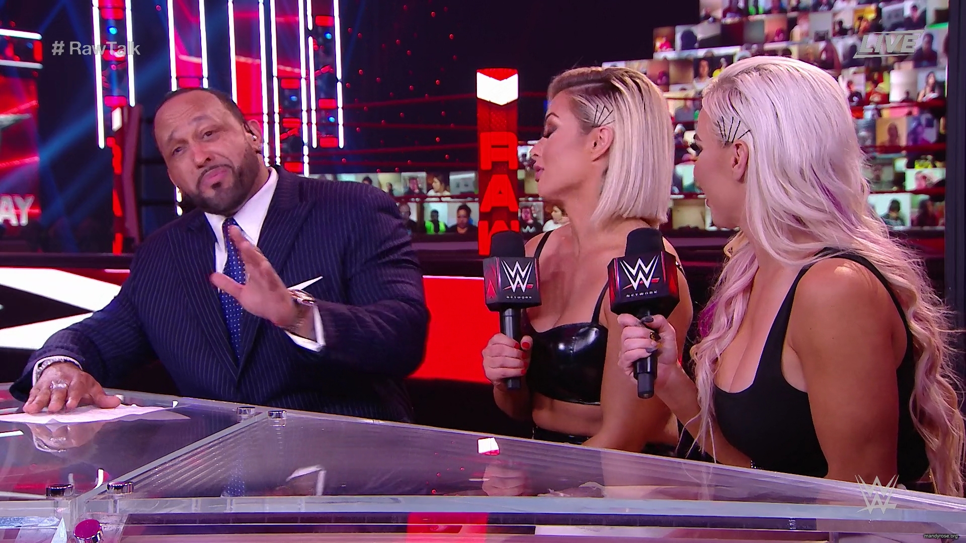 WWE_Raw_Talk_2020_12_14_1080p_WEB_h264-HEEL_mp40138.jpg