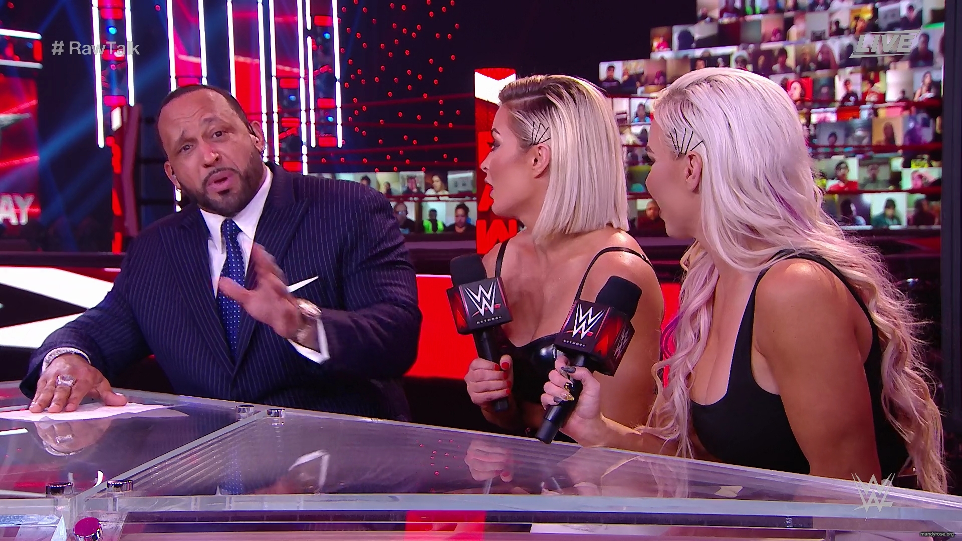 WWE_Raw_Talk_2020_12_14_1080p_WEB_h264-HEEL_mp40139.jpg