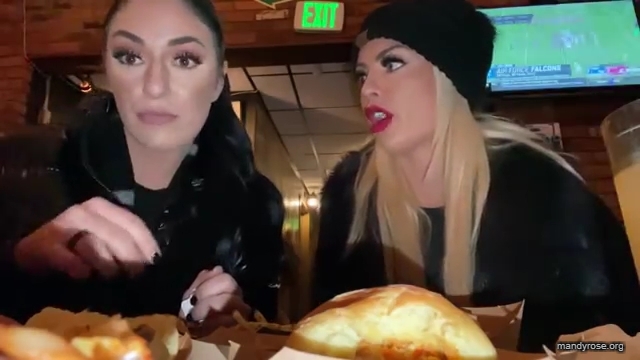 WWE_SMACKDOWN_DETROIT___Whose_side_are_you_on_2121_Mandy_Rose_Sonya_Deville_mp42500.jpg