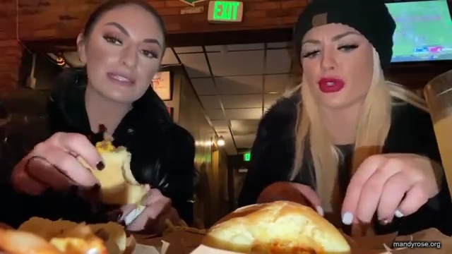 WWE_SMACKDOWN_DETROIT___Whose_side_are_you_on_2121_Mandy_Rose_Sonya_Deville_mp42509.jpg