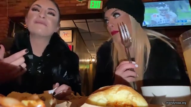 WWE_SMACKDOWN_DETROIT___Whose_side_are_you_on_2121_Mandy_Rose_Sonya_Deville_mp42526.jpg