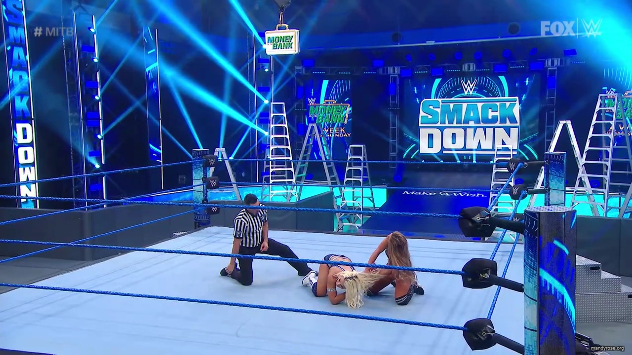 WWE_SmackDown_2020_05_01_720p_WEB_h264-HEEL_mp40280.jpg