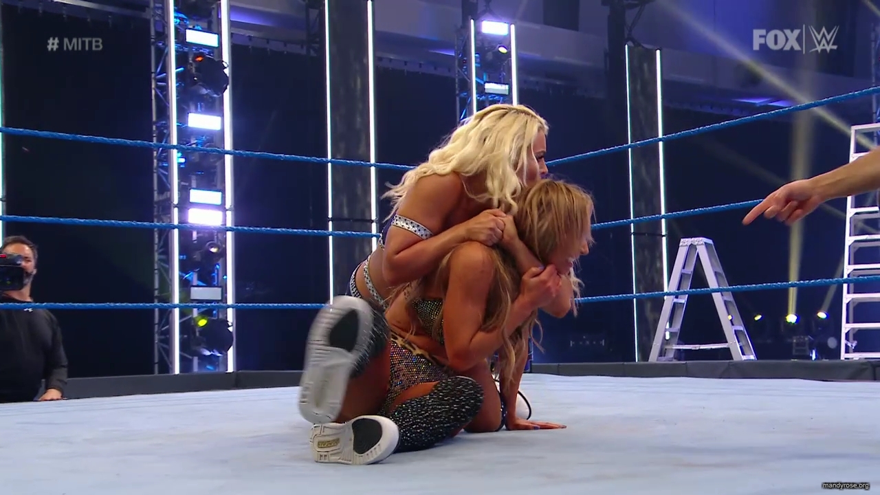 WWE_SmackDown_2020_05_01_720p_WEB_h264-HEEL_mp40324.jpg