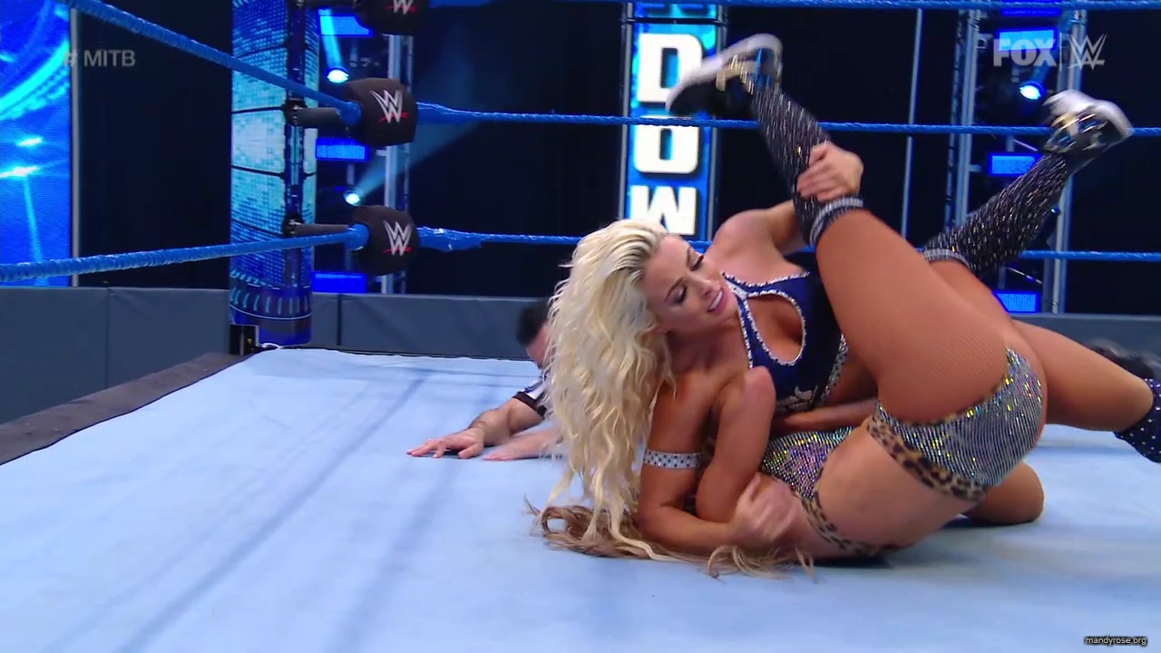 WWE_SmackDown_2020_05_01_720p_WEB_h264-HEEL_mp40360.jpg