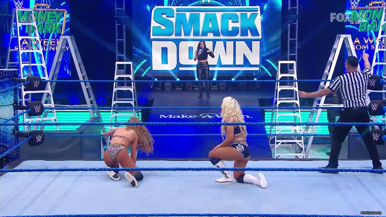 WWE_SmackDown_2020_05_01_720p_WEB_h264-HEEL_mp40363.jpg