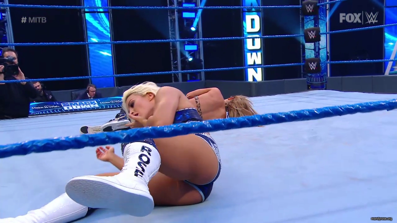 WWE_SmackDown_2020_05_01_720p_WEB_h264-HEEL_mp40386.jpg