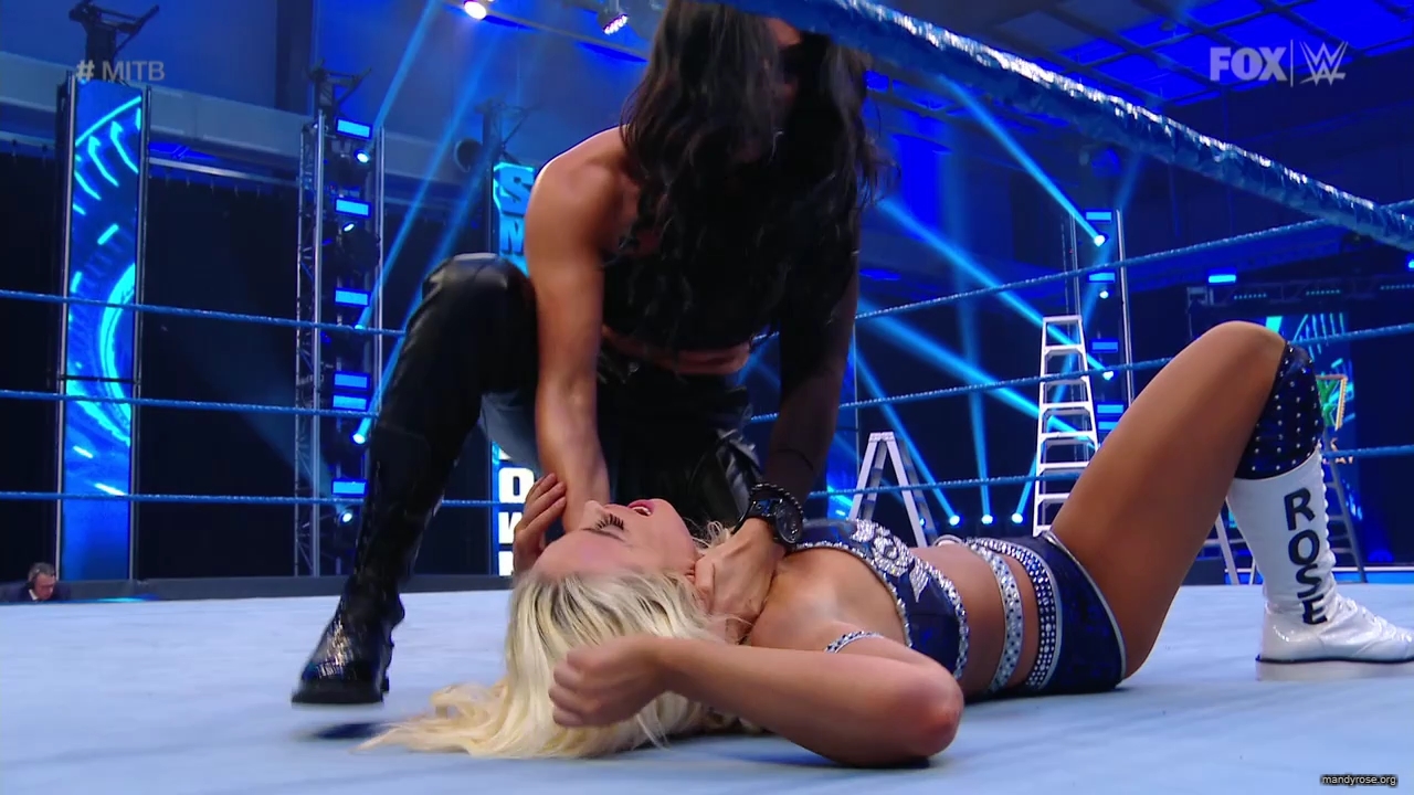 WWE_SmackDown_2020_05_01_720p_WEB_h264-HEEL_mp40481.jpg