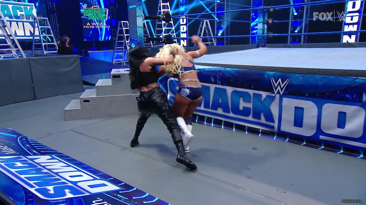 WWE_SmackDown_2020_05_01_720p_WEB_h264-HEEL_mp40496.jpg