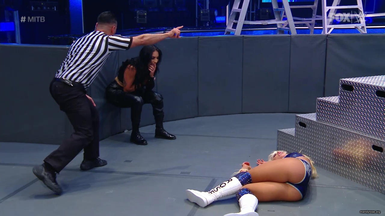 WWE_SmackDown_2020_05_01_720p_WEB_h264-HEEL_mp40518.jpg