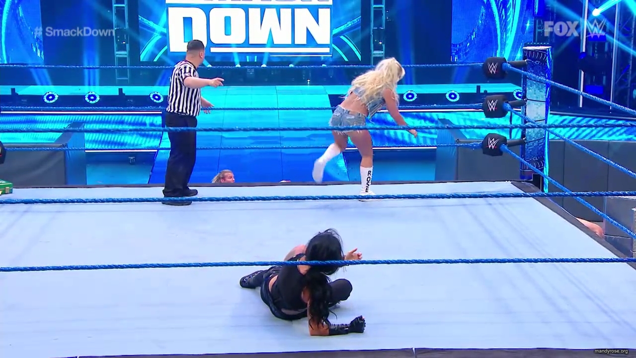 WWE_SmackDown_2020_05_22_720p_WEB_h264-HEEL_mp40195.jpg