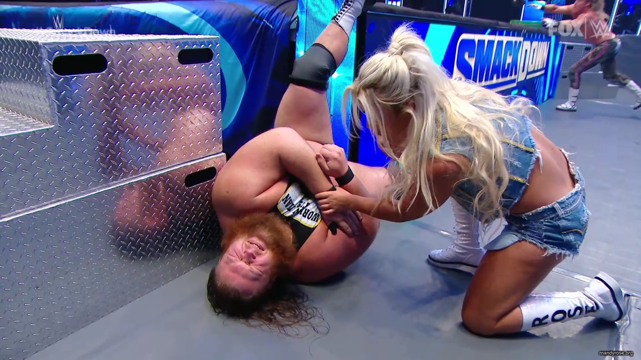 WWE_SmackDown_2020_05_22_720p_WEB_h264-HEEL_mp40199.jpg