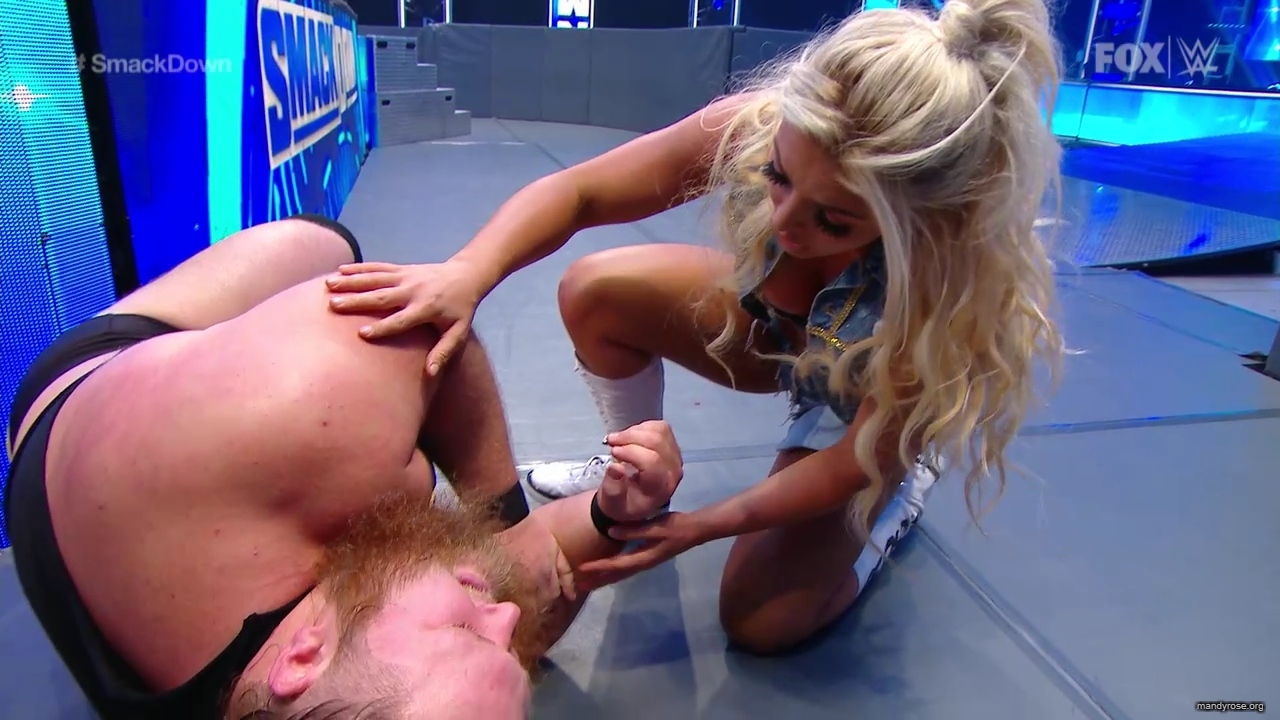 WWE_SmackDown_2020_05_22_720p_WEB_h264-HEEL_mp40206.jpg