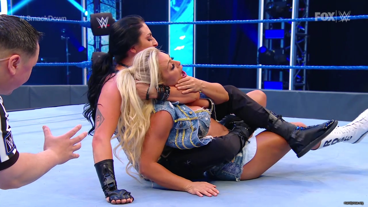 WWE_SmackDown_2020_05_22_720p_WEB_h264-HEEL_mp40221.jpg