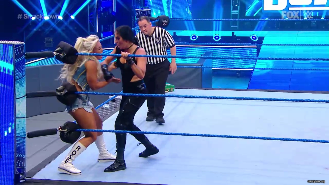 WWE_SmackDown_2020_05_22_720p_WEB_h264-HEEL_mp40265.jpg