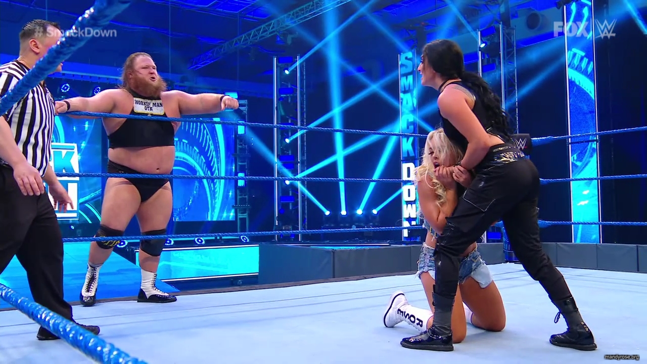 WWE_SmackDown_2020_05_22_720p_WEB_h264-HEEL_mp40342.jpg