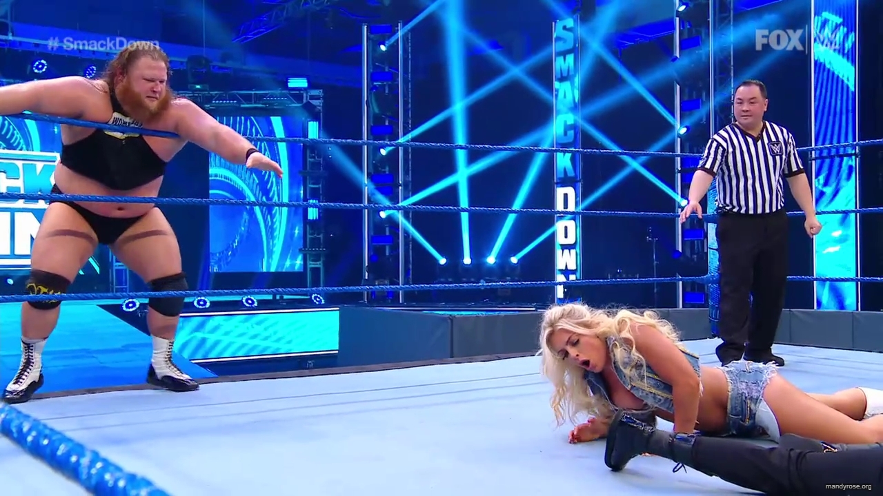 WWE_SmackDown_2020_05_22_720p_WEB_h264-HEEL_mp40369.jpg