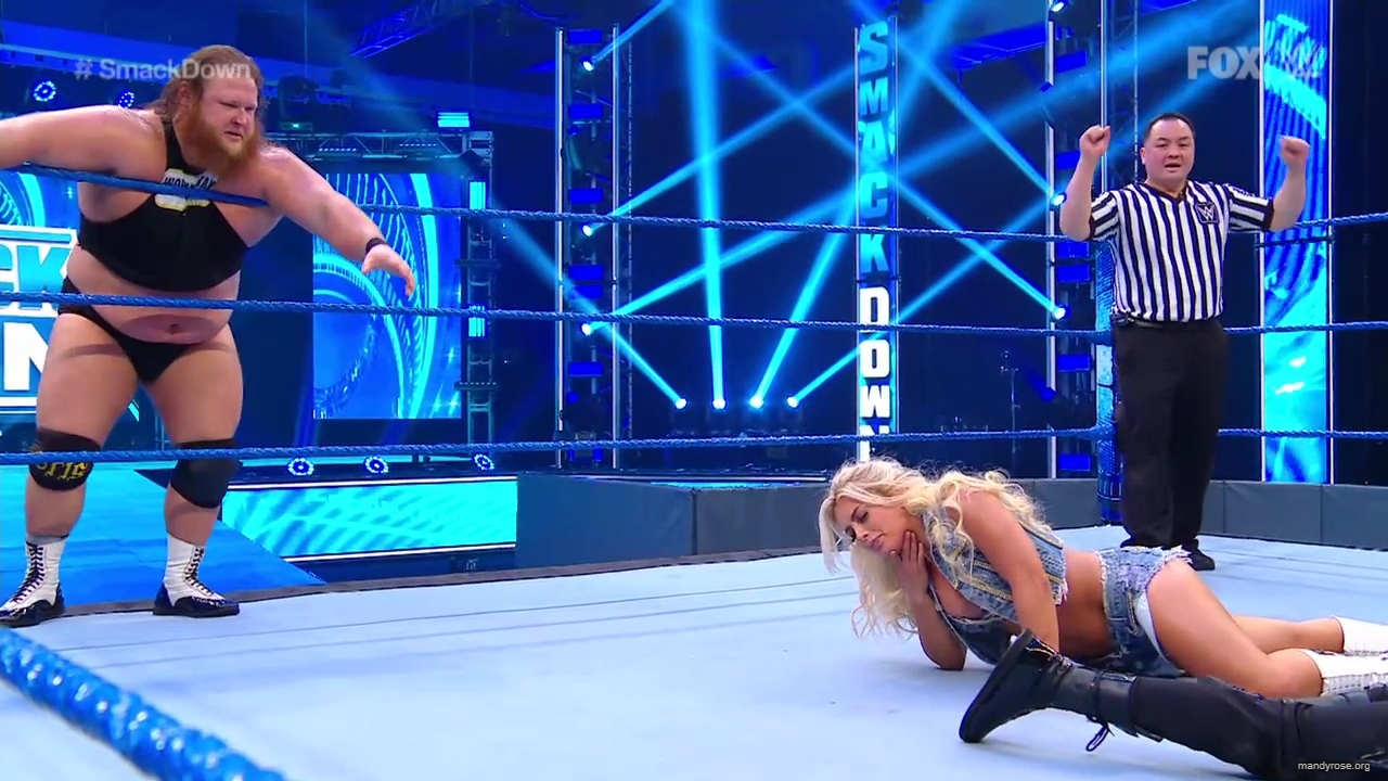 WWE_SmackDown_2020_05_22_720p_WEB_h264-HEEL_mp40370.jpg