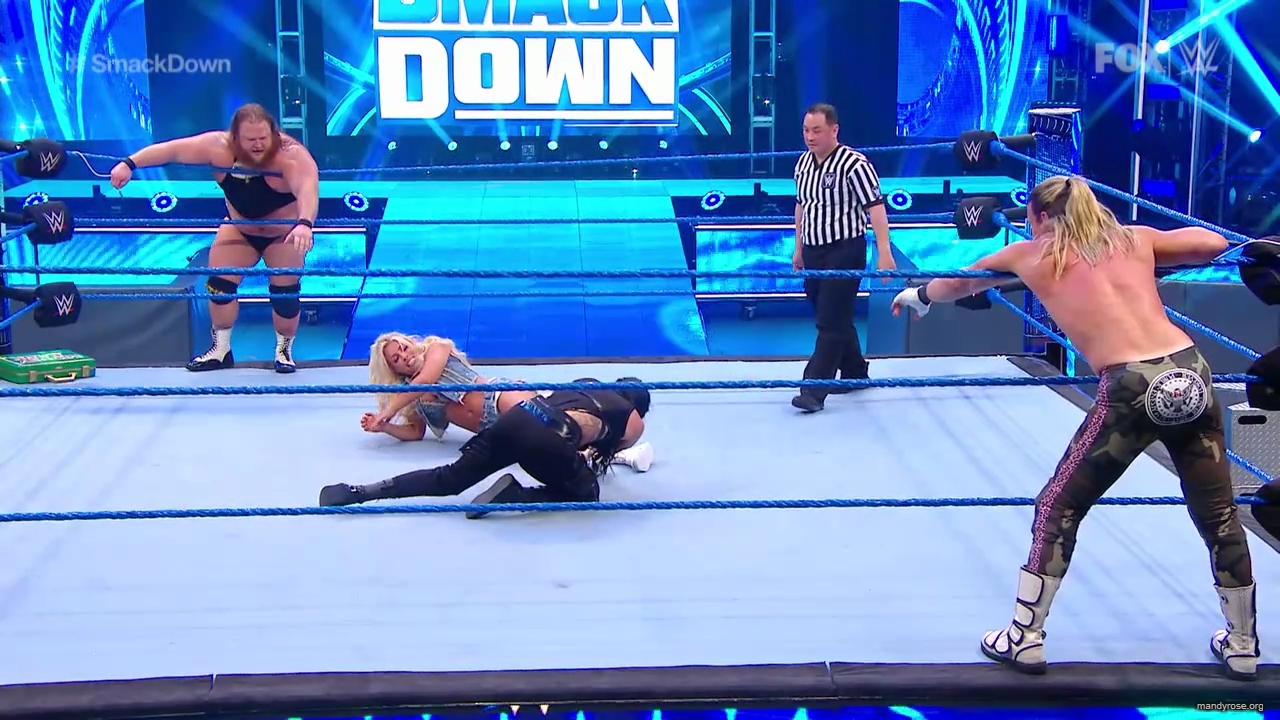 WWE_SmackDown_2020_05_22_720p_WEB_h264-HEEL_mp40375.jpg