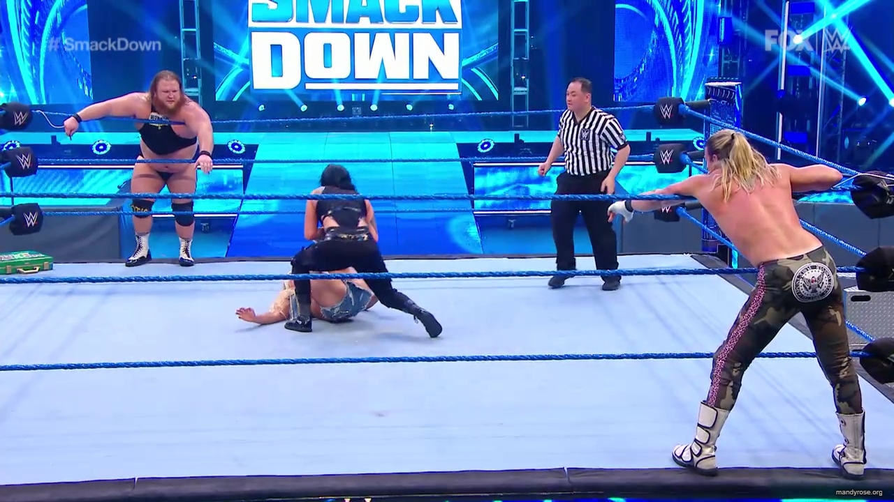 WWE_SmackDown_2020_05_22_720p_WEB_h264-HEEL_mp40378.jpg