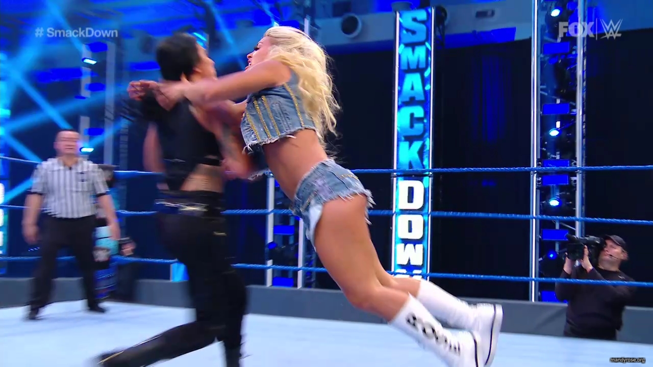 WWE_SmackDown_2020_05_22_720p_WEB_h264-HEEL_mp40433.jpg