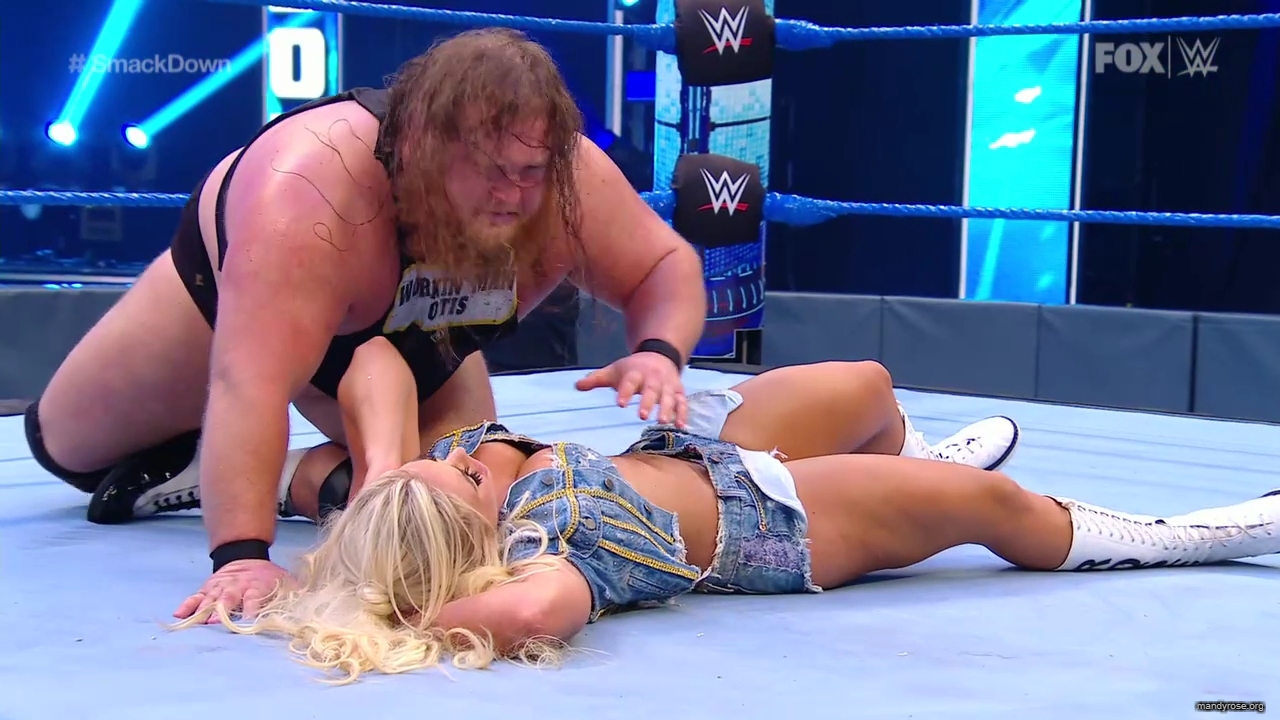 WWE_SmackDown_2020_05_22_720p_WEB_h264-HEEL_mp40486.jpg