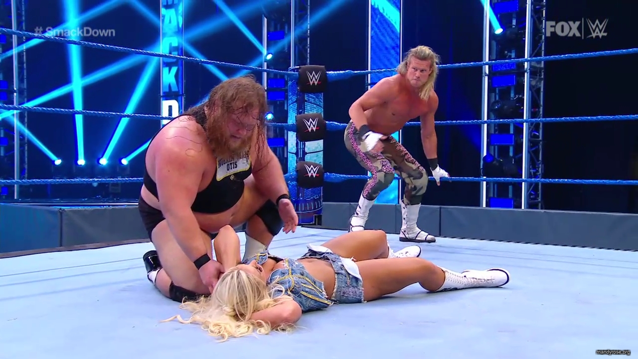 WWE_SmackDown_2020_05_22_720p_WEB_h264-HEEL_mp40497.jpg