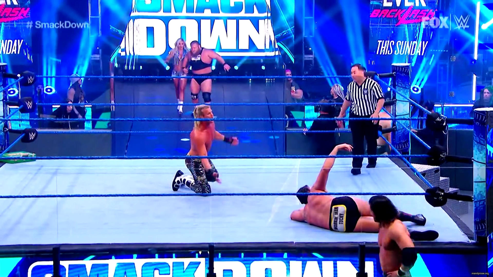 WWE_SmackDown_2020_06_12_1080p_HDTV_x264-Star_mkv0239.jpg