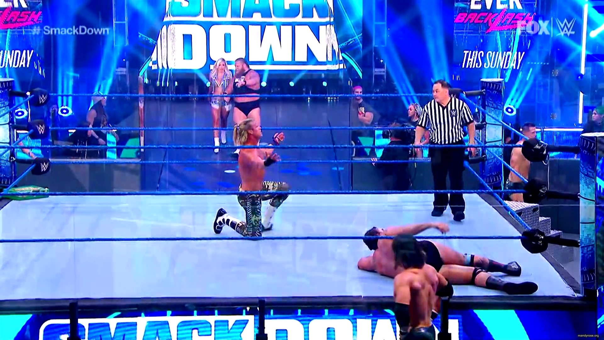 WWE_SmackDown_2020_06_12_1080p_HDTV_x264-Star_mkv0240.jpg