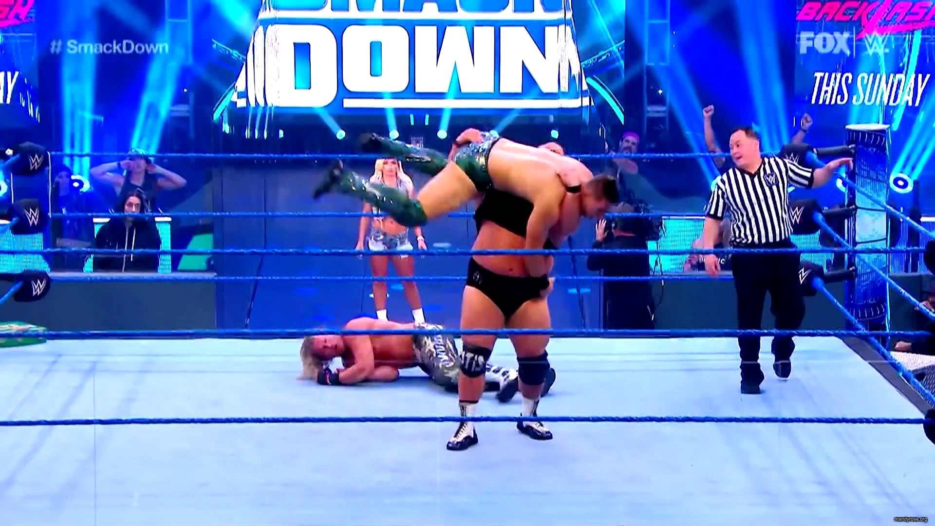 WWE_SmackDown_2020_06_12_1080p_HDTV_x264-Star_mkv0307.jpg