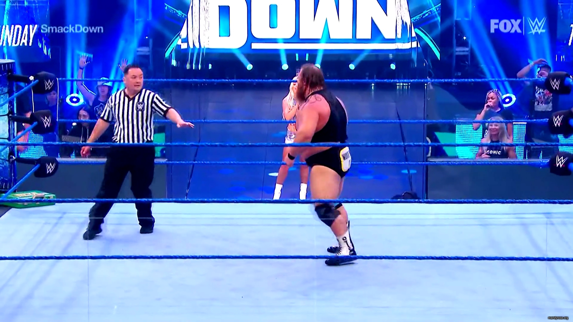 WWE_SmackDown_2020_06_12_1080p_HDTV_x264-Star_mkv0369.jpg