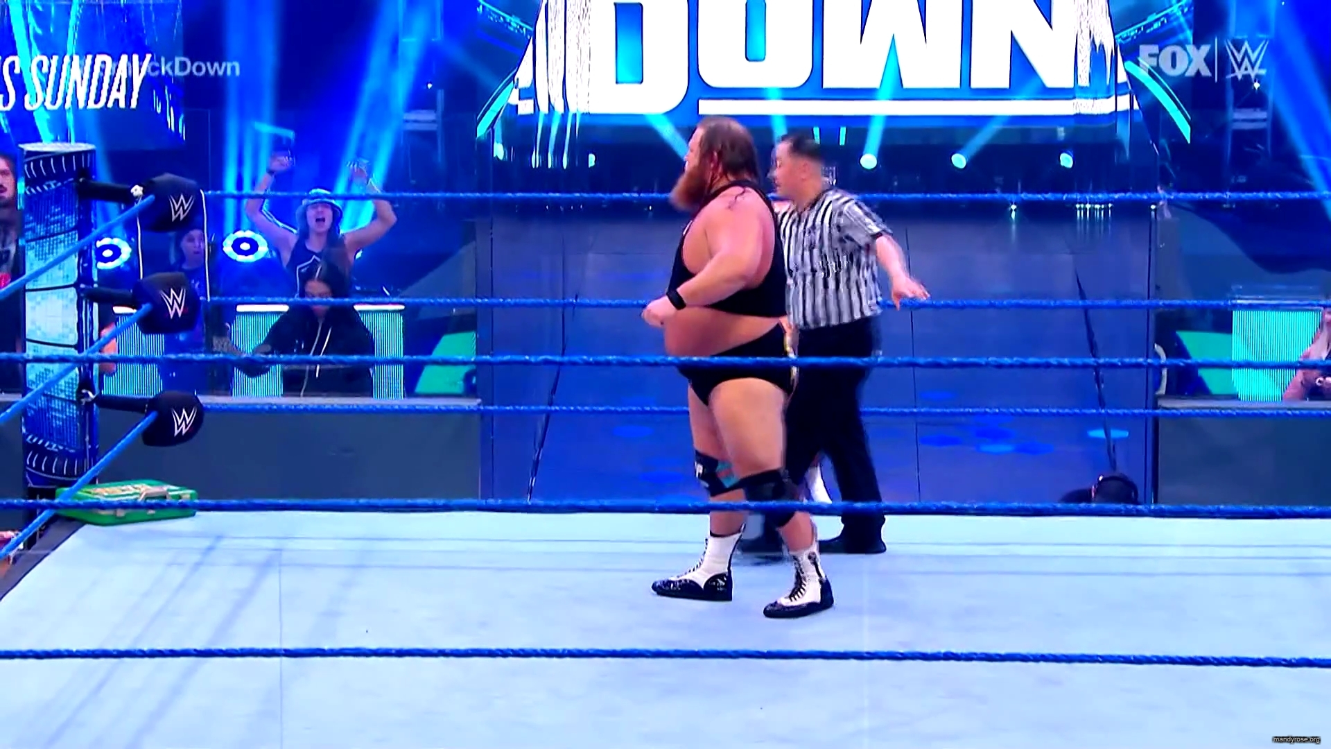 WWE_SmackDown_2020_06_12_1080p_HDTV_x264-Star_mkv0372.jpg