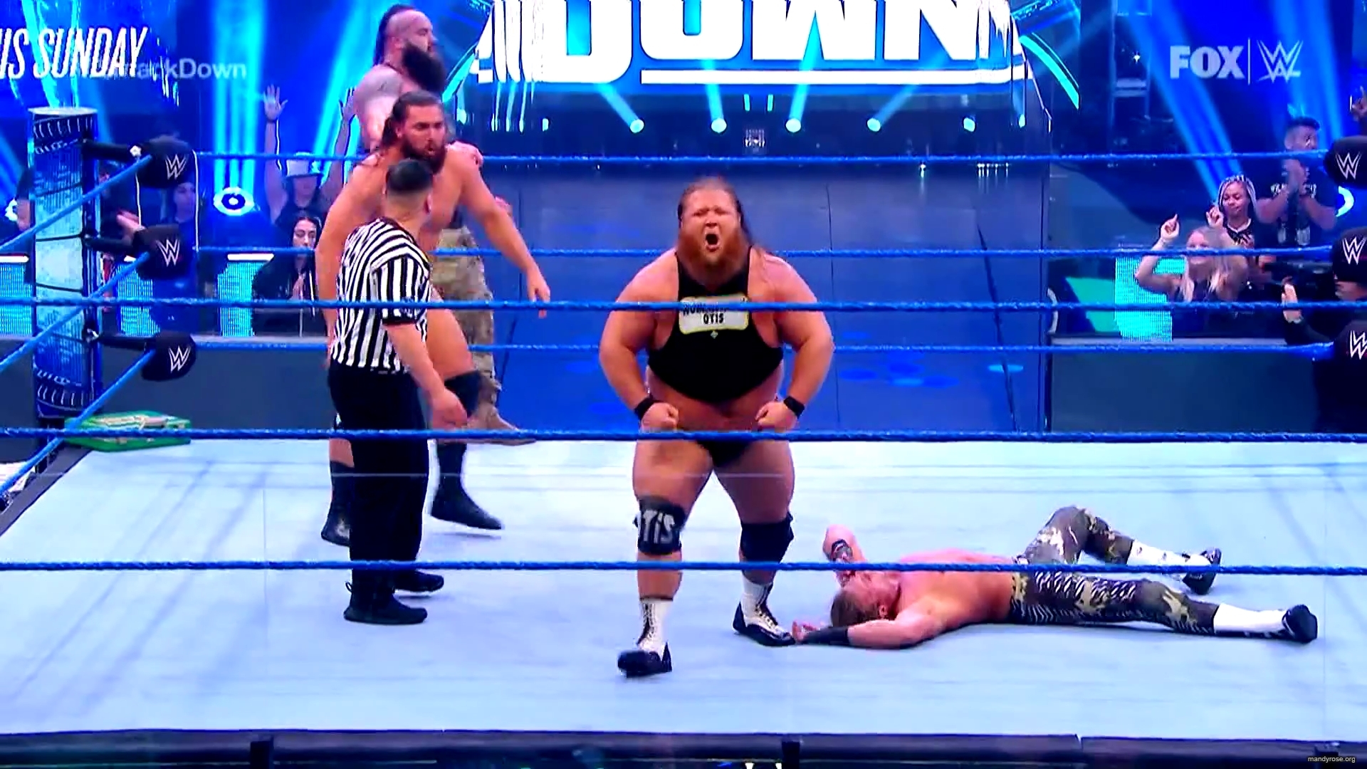 WWE_SmackDown_2020_06_12_1080p_HDTV_x264-Star_mkv0439.jpg