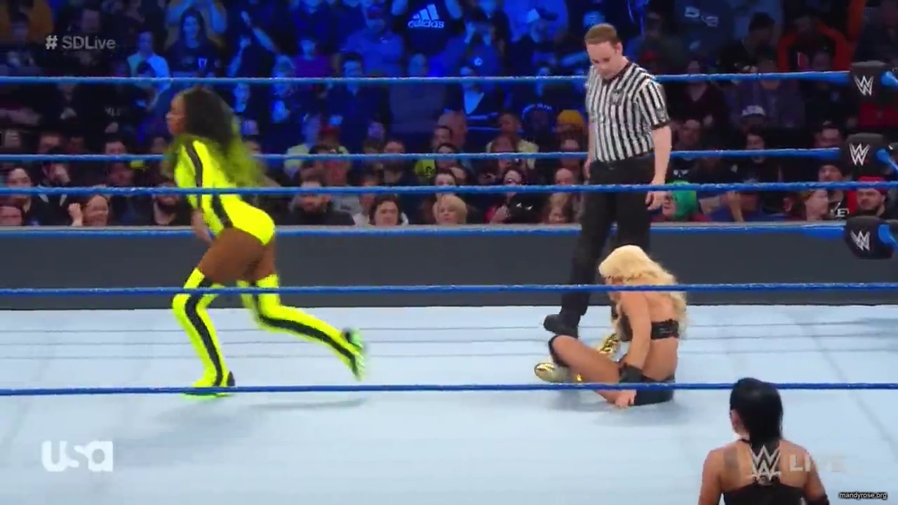 WWE_SmackDown_Live_2019_03_05_720p_mp4_mp41438.jpg