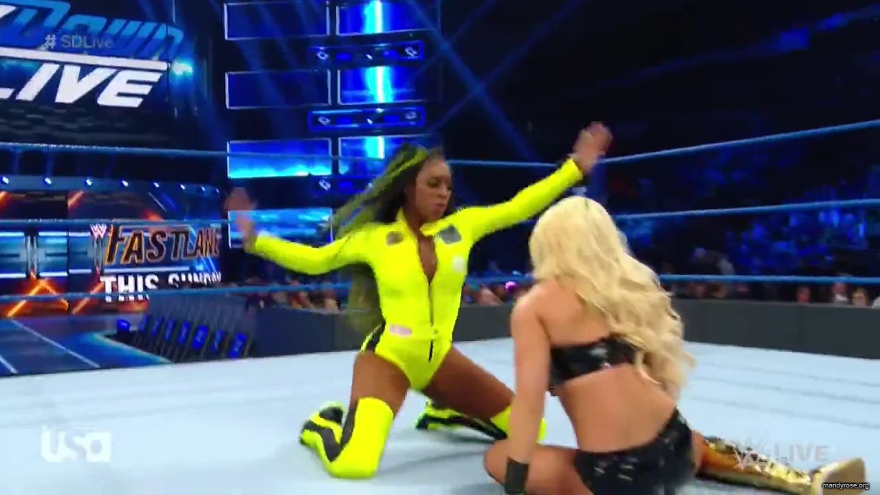 WWE_SmackDown_Live_2019_03_05_720p_mp4_mp41440.jpg