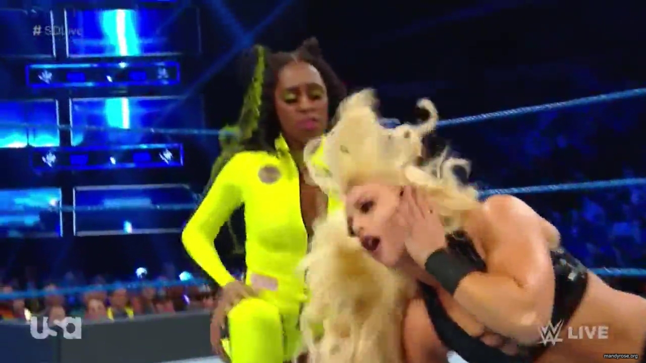 WWE_SmackDown_Live_2019_03_05_720p_mp4_mp41442.jpg