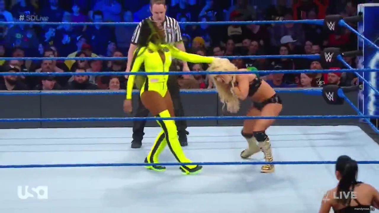 WWE_SmackDown_Live_2019_03_05_720p_mp4_mp41443.jpg