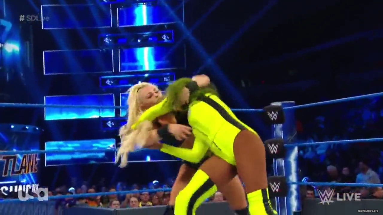 WWE_SmackDown_Live_2019_03_05_720p_mp4_mp41447.jpg