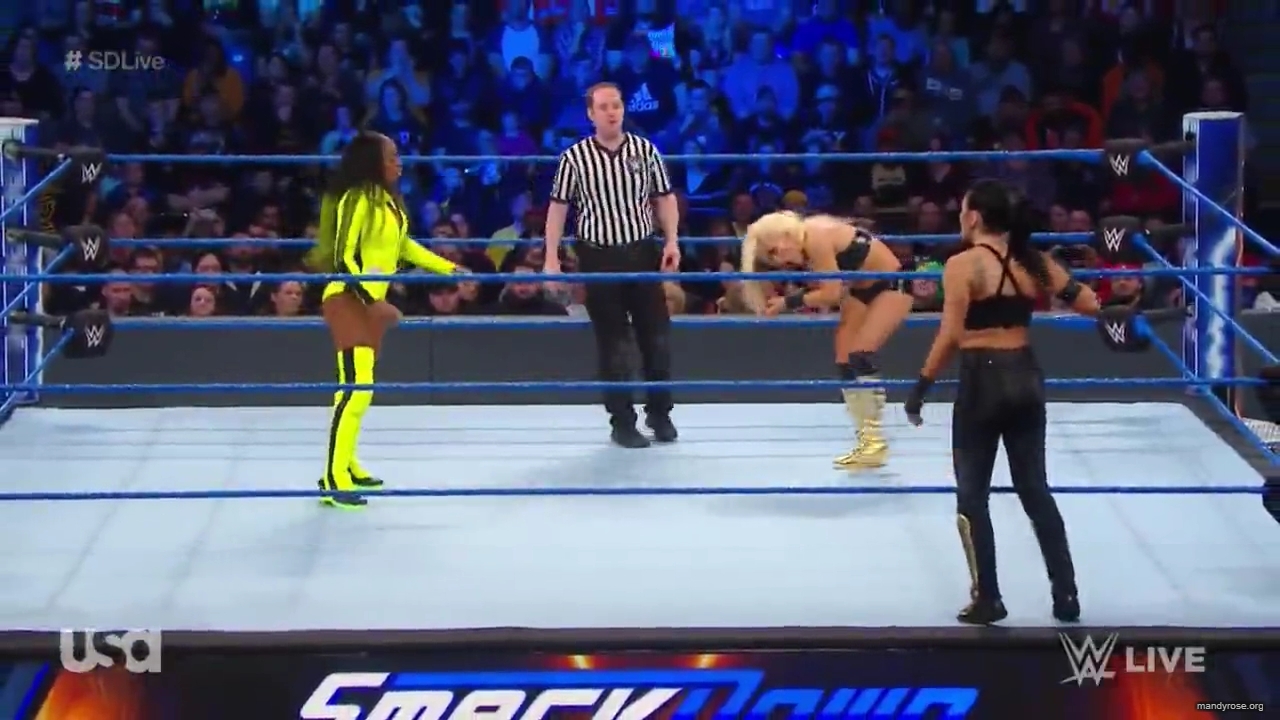 WWE_SmackDown_Live_2019_03_05_720p_mp4_mp41455.jpg