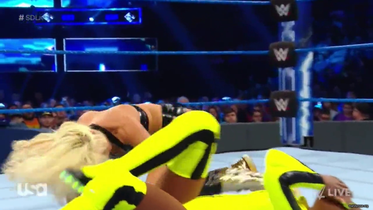 WWE_SmackDown_Live_2019_03_05_720p_mp4_mp41475.jpg