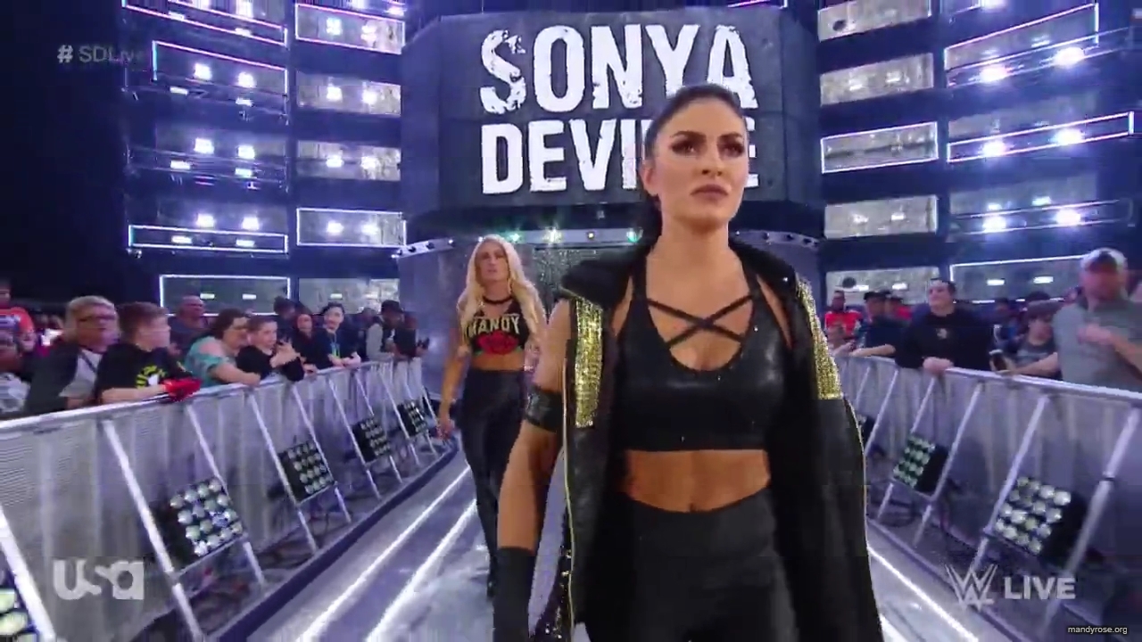 WWE_SmackDown_Live_2019_03_12_720p_mp4_mp40052.jpg