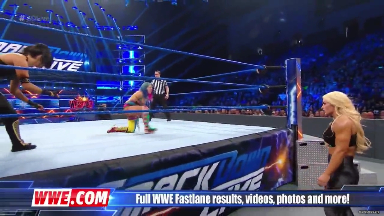 WWE_SmackDown_Live_2019_03_12_720p_mp4_mp40174.jpg