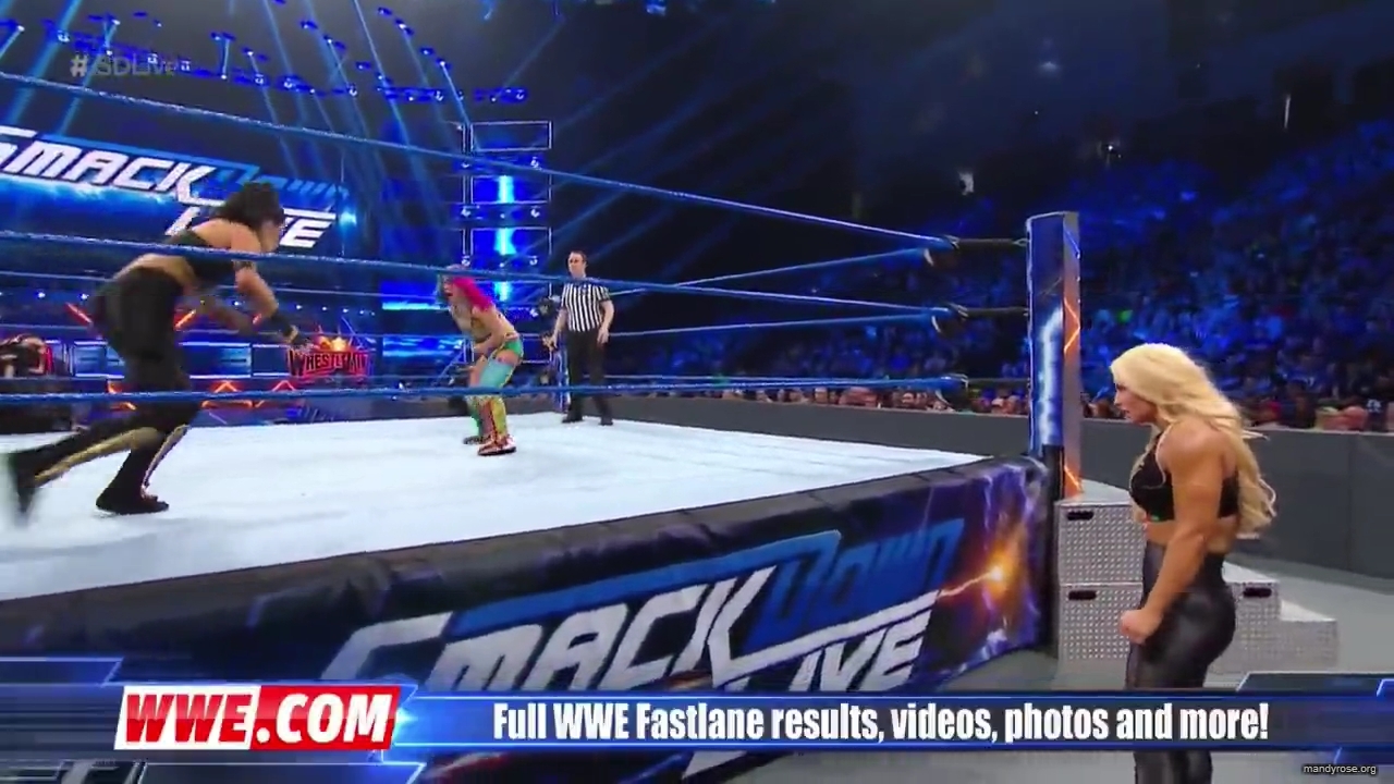 WWE_SmackDown_Live_2019_03_12_720p_mp4_mp40175.jpg