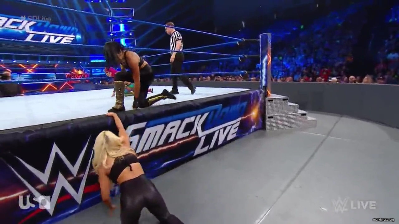 WWE_SmackDown_Live_2019_03_12_720p_mp4_mp40241.jpg