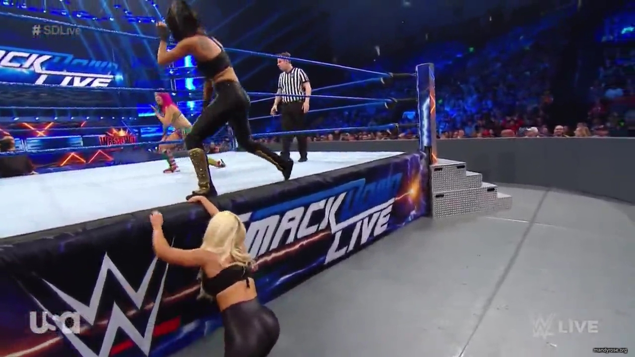 WWE_SmackDown_Live_2019_03_12_720p_mp4_mp40242.jpg