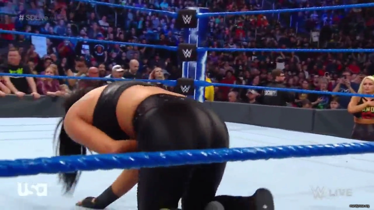 WWE_SmackDown_Live_2019_03_12_720p_mp4_mp40284.jpg