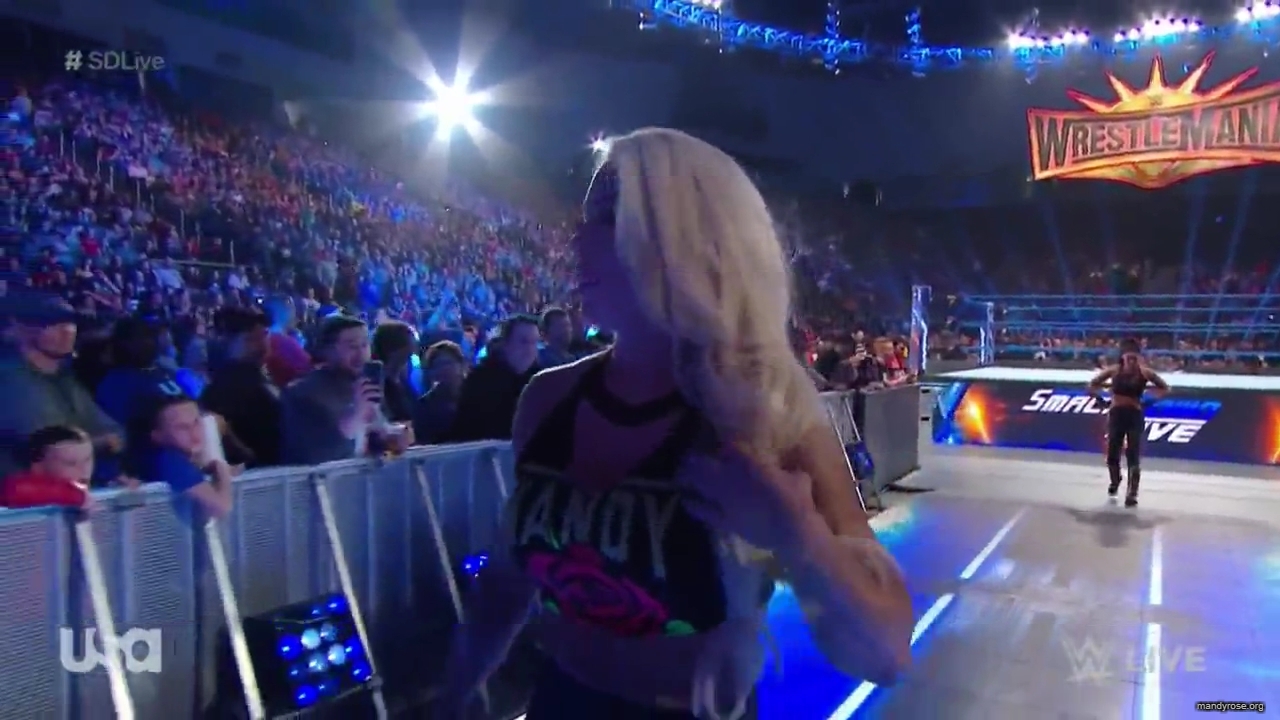 WWE_SmackDown_Live_2019_03_12_720p_mp4_mp40334.jpg